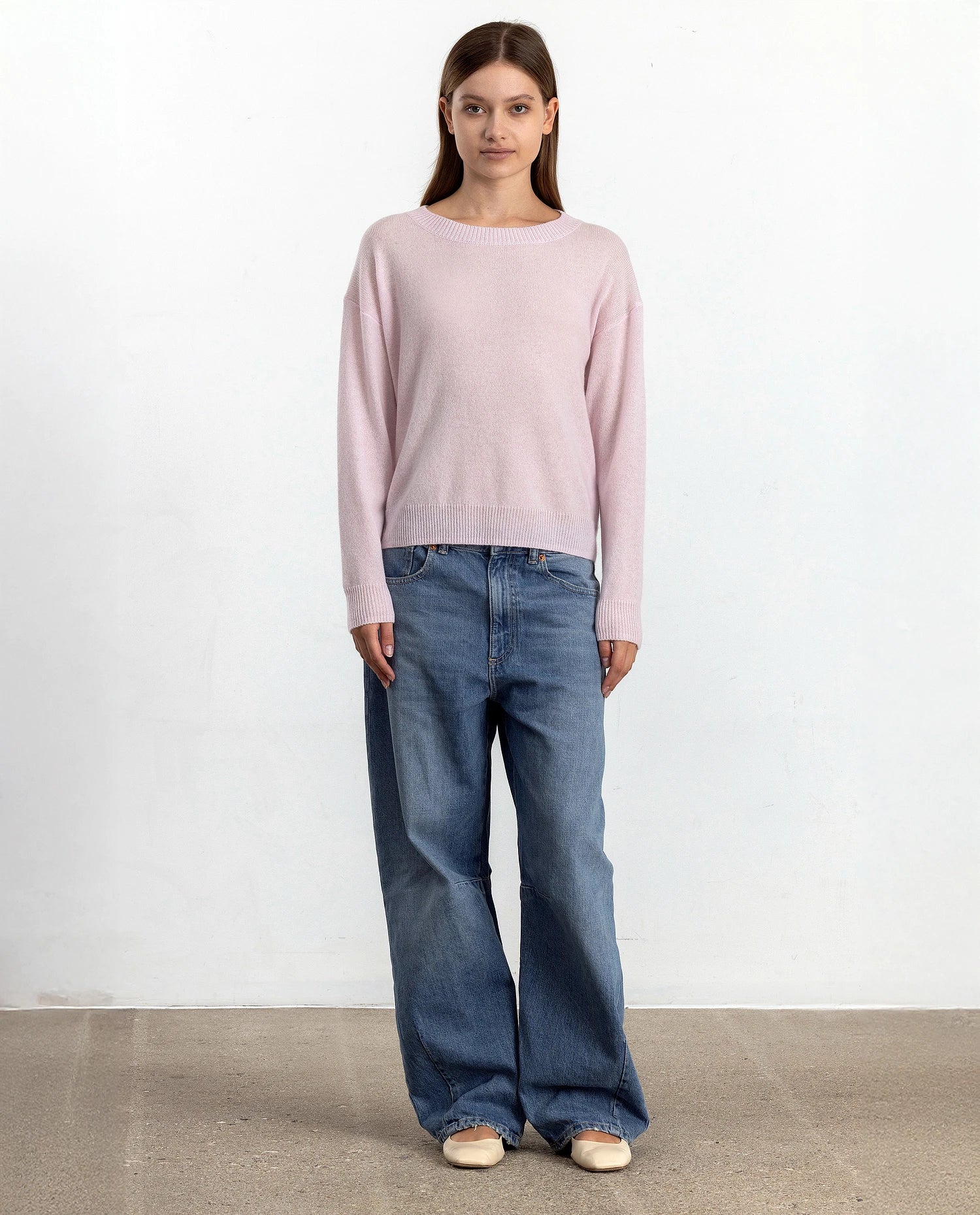 252-11172-60_2 - Allude - 100% Cashmere Bootshalsausschnitt Cashmere Damen Feinstrick Kastiger Schnitt Langarm Pullover Rose SAPG::252-11172 Spring/Summer 2025