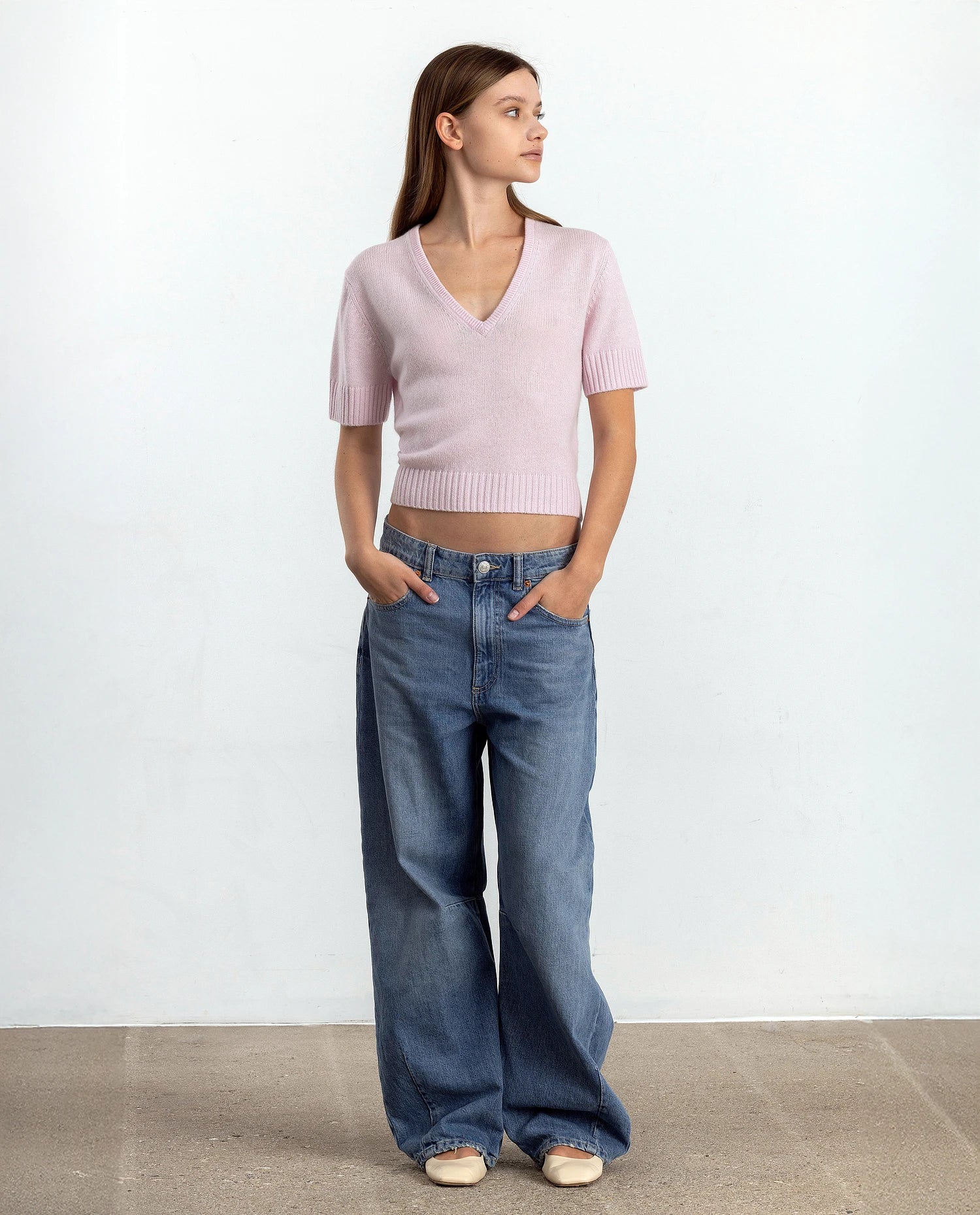 252-11211-60_2 - Allude - 100% Cashmere Cashmere Damen Gerade Passform Halbarm mittelschwerer Strick NEW Pullover Rose SAPG::252-11211 Spring/Summer 2025 V-Ausschnitt