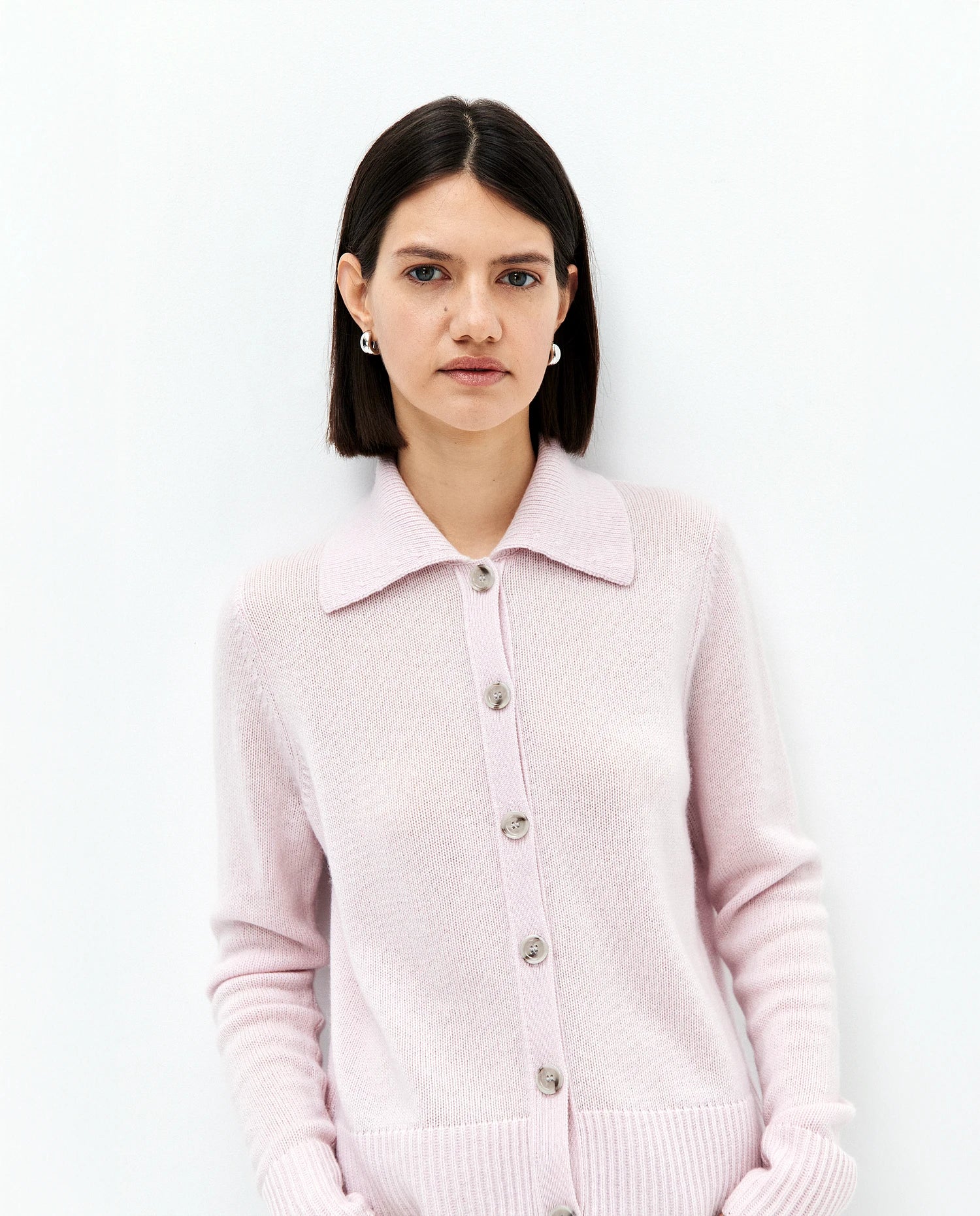 252-11230-60_12 - Allude - 100% Cashmere Cashmere Damen Langarm Lockerer Schnitt mittelschwerer Strick Rose SAPG::252-11230 Spring/Summer 2025 Strickjacke