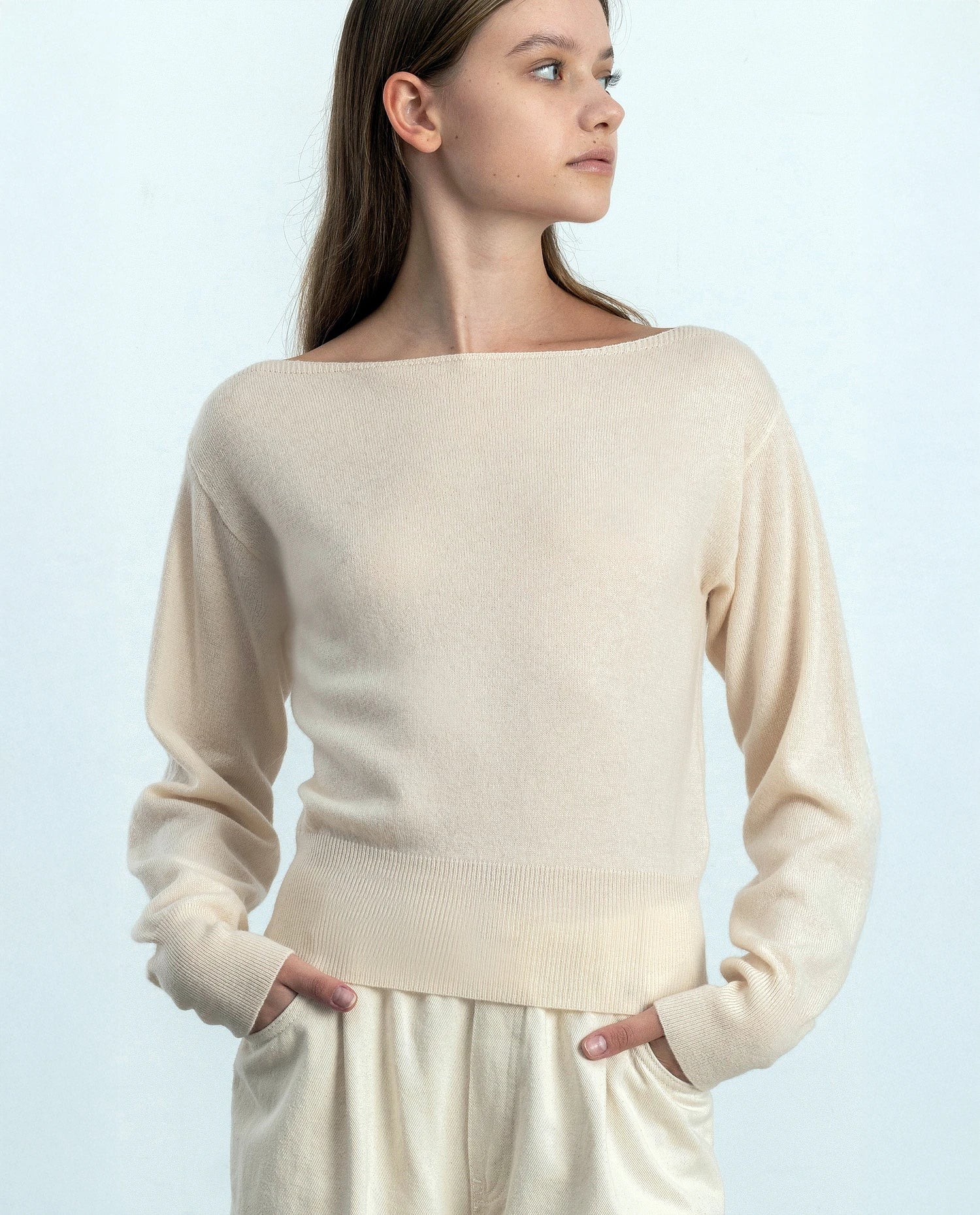 252-17003-41_20 - Allude - 30% Cashmere 70% Wolle Bootshalsausschnitt Creme Damen Feinstrick Gerade Passform Langarm Pullover SAPG::252-17003 Spring/Summer 2025 Woll-Mischung