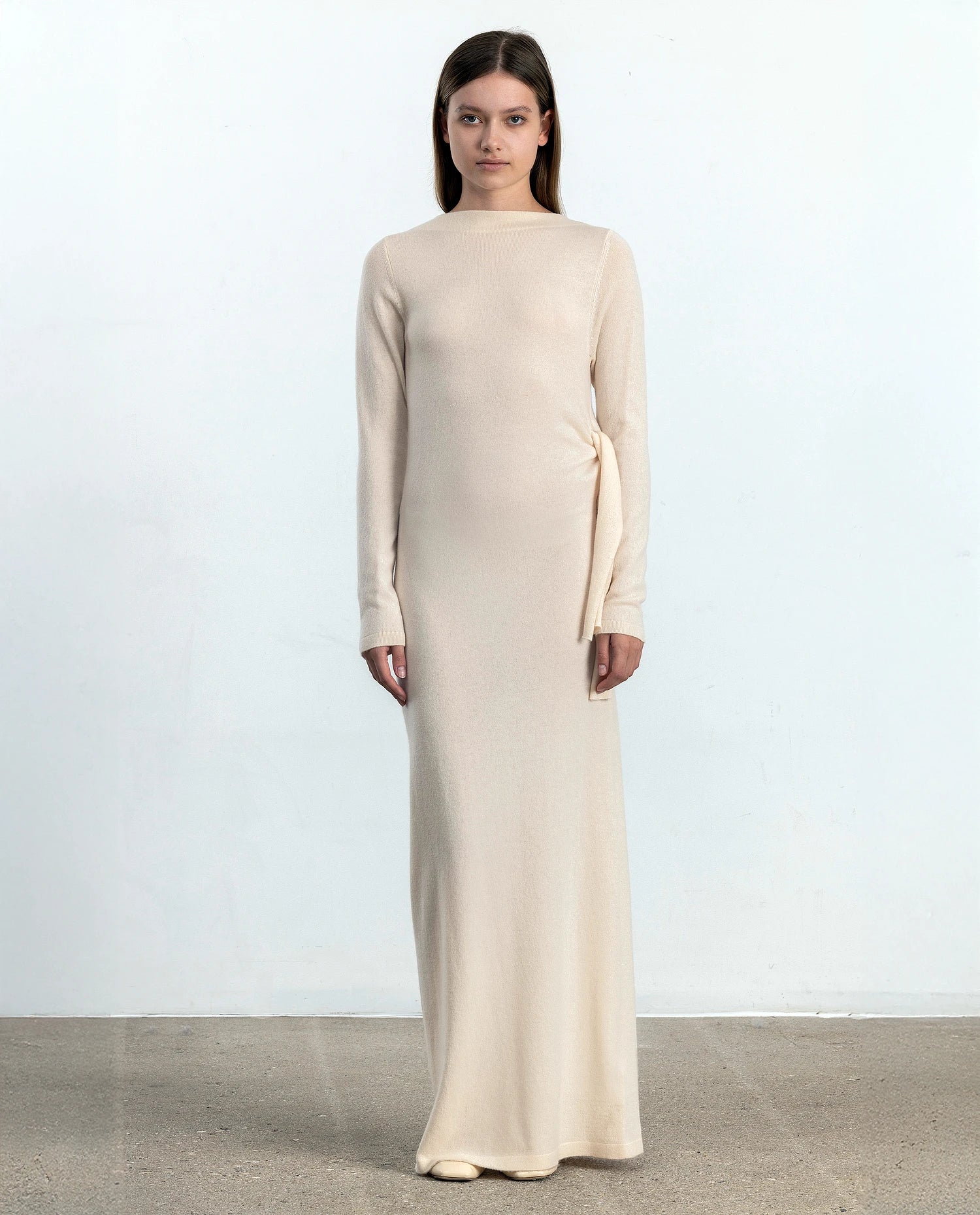 252-17014-41_2 - Allude - 30% Cashmere 70% Wolle Creme Damen Feinstrick Gerade Passform Kleid Langarm NEW Rundhals SAPG::252-17014 Spring/Summer 2025 Woll-Mischung