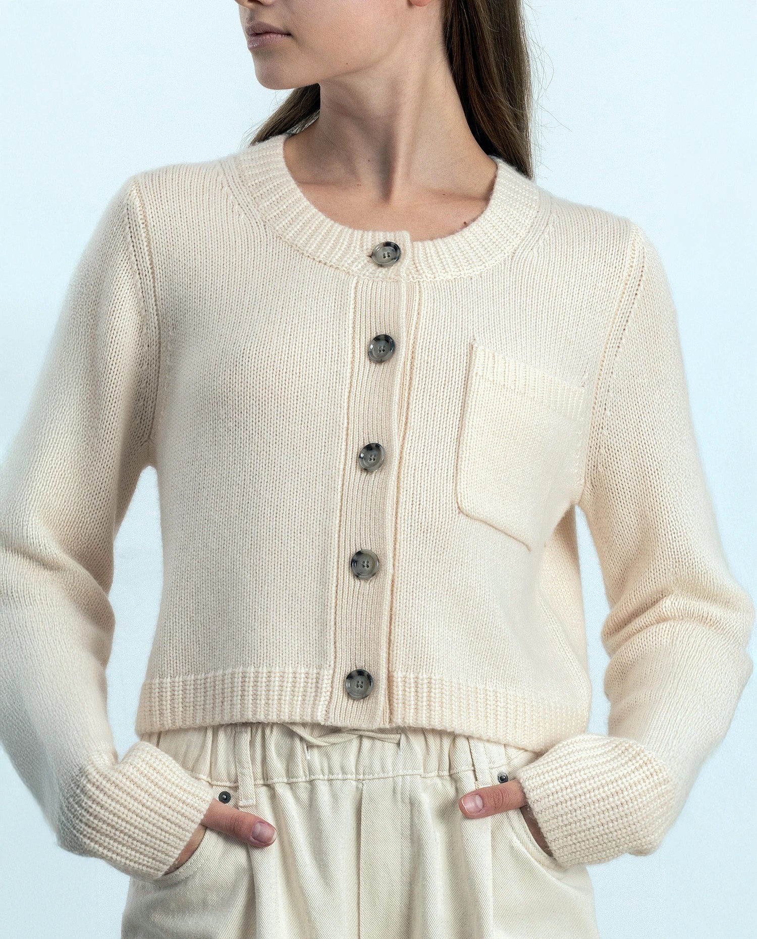 252-17031-41_20 - Allude - 30% Cashmere 70% Wolle Creme Damen Grobstrick Kastiger Schnitt Langarm NEW Rundhals SAPG::252-17031 Spring/Summer 2025 Strickjacke Woll-Mischung