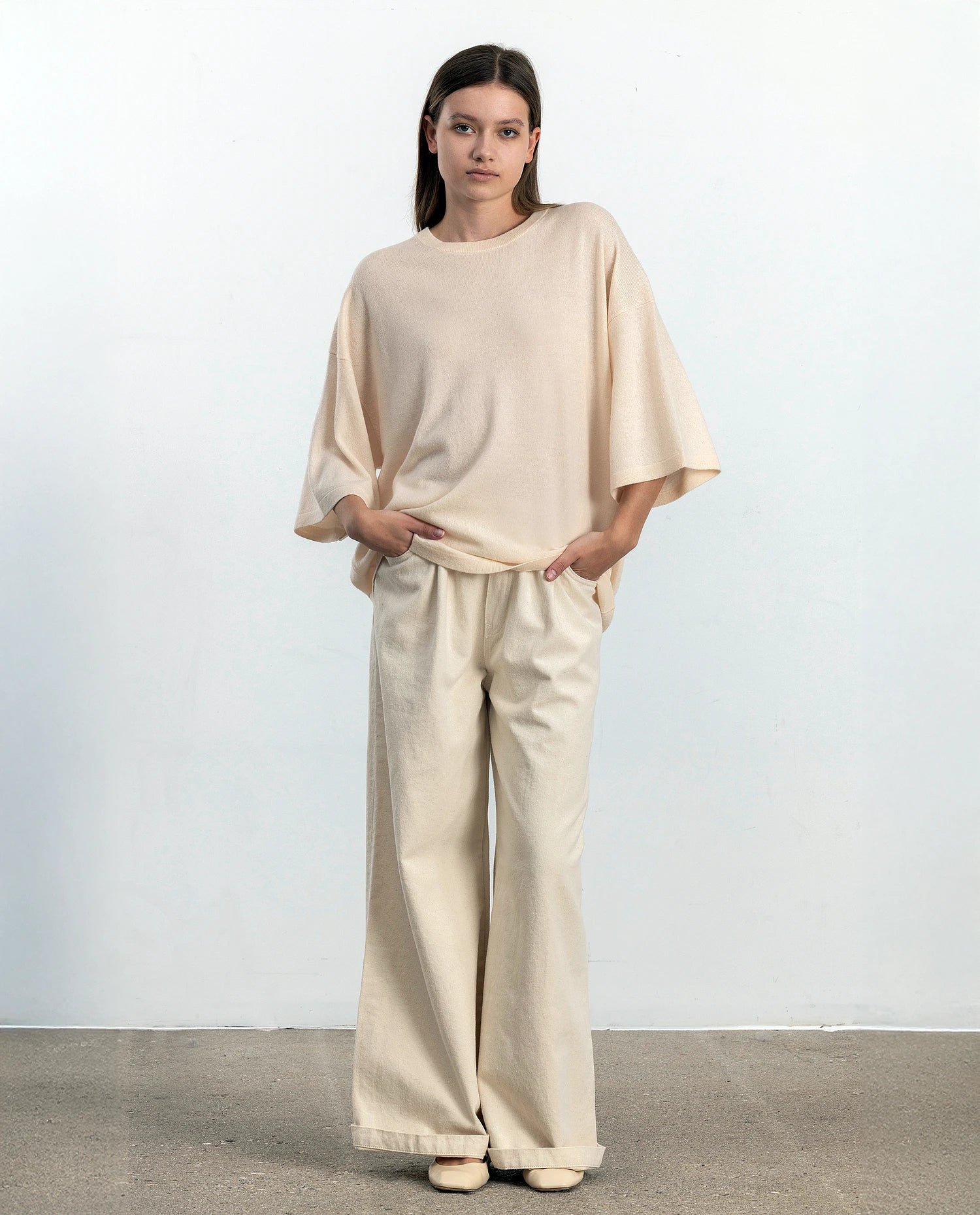 252-17051-41_2 - Allude - 30% Cashmere 70% Wolle Creme Damen Feinstrick Halbarm Lockerer Schnitt Pullover Rundhals SAPG::252-17051 Spring/Summer 2025 Woll-Mischung