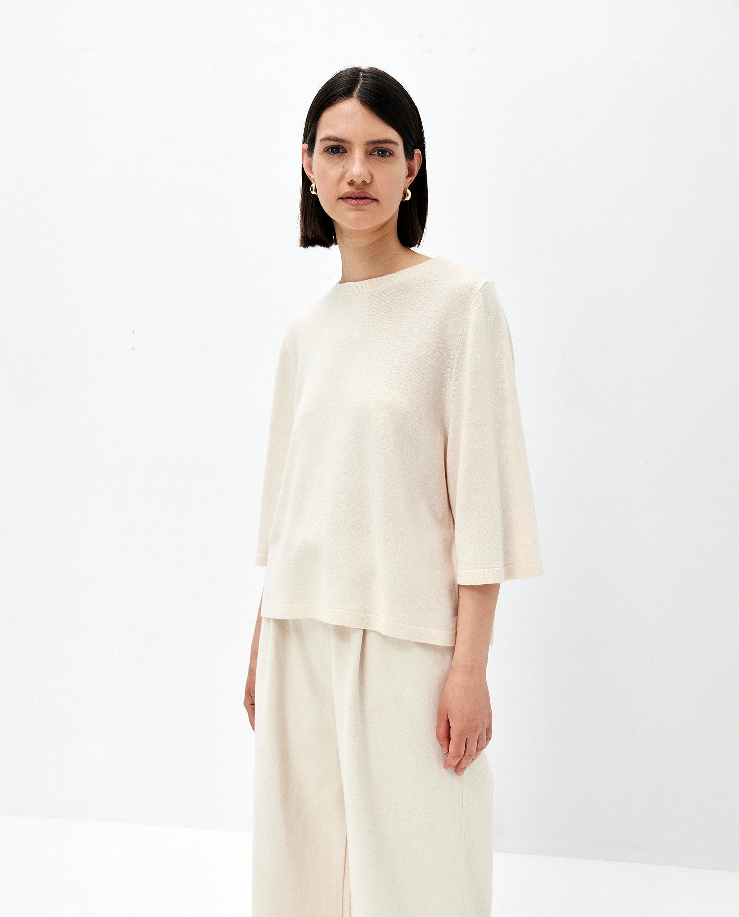 252-17665-41_10 - Allude - 30% Cashmere 70% Wolle Bootshalsausschnitt Creme Damen Feinstrick Halbarm Kastiger Schnitt Pullover SAPG::252-17665 Spring/Summer 2025 Woll-Mischung