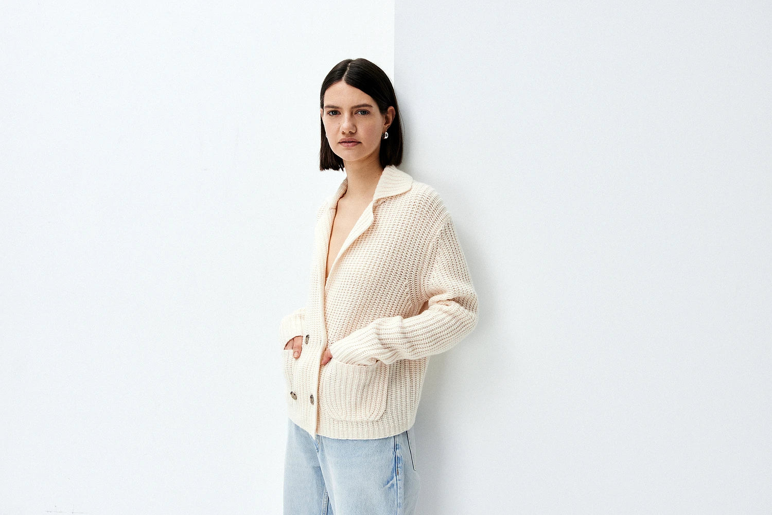 252-17670-41_10 - Allude - 30% Cashmere 70% Wolle Creme Damen Grobstrick Jacket Kastiger Schnitt Langarm SAPG::252-17670 Spring/Summer 2025 Woll-Mischung