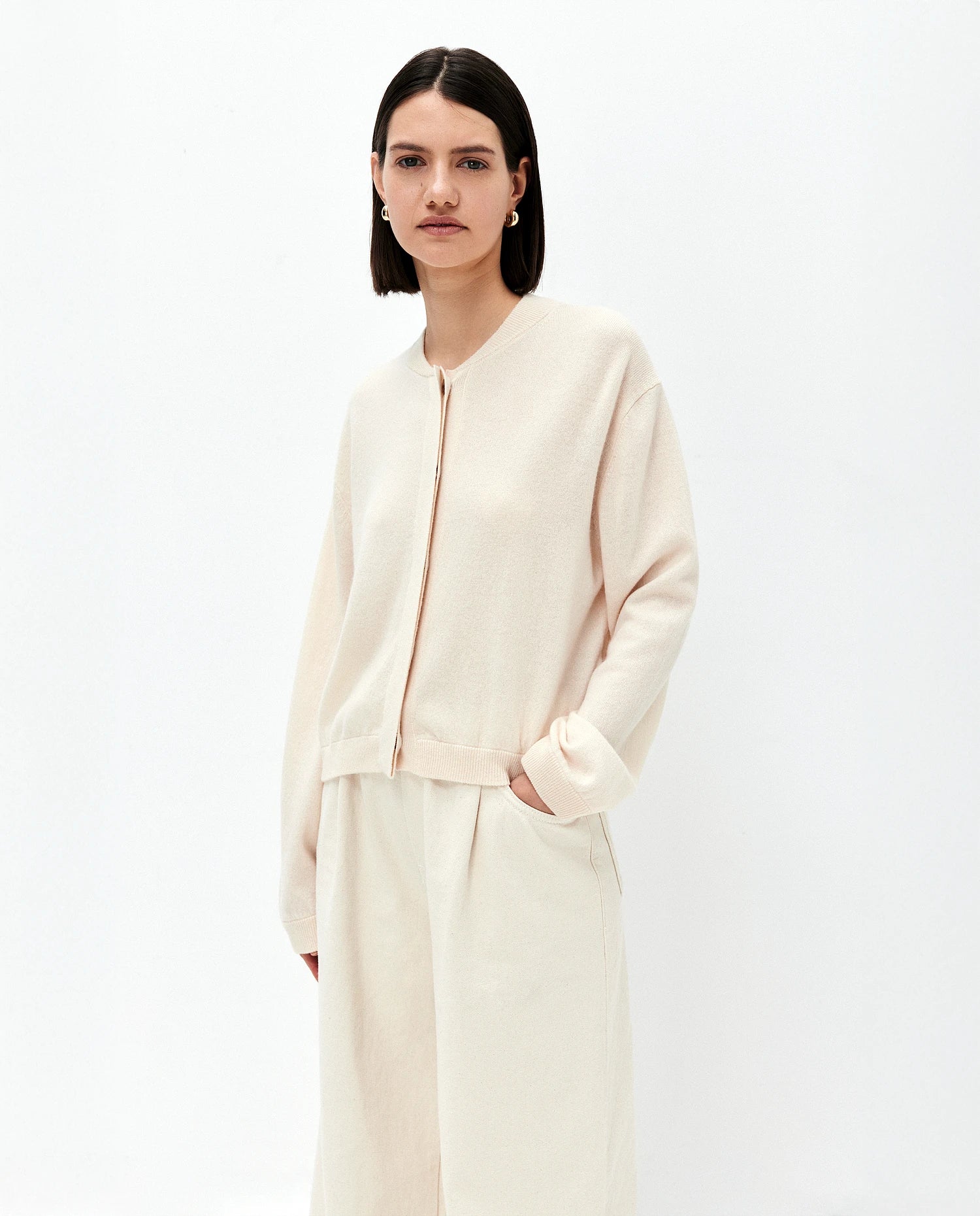 252-17701-41_1 - Allude - 30% Cashmere 70% Wolle Creme Damen Feinstrick Jacket Langarm Lockerer Schnitt NEW Rundhals SAPG::252-17701 Spring/Summer 2025 Woll-Mischung