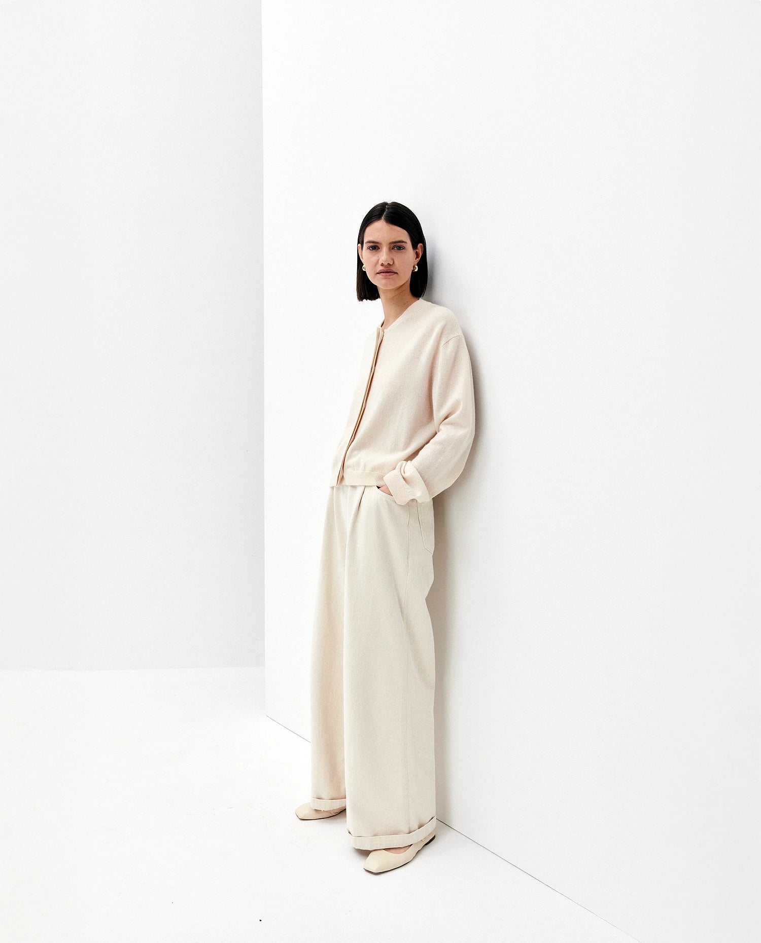 252-17701-41_10 - Allude - 30% Cashmere 70% Wolle Creme Damen Feinstrick Jacket Langarm Lockerer Schnitt NEW Rundhals SAPG::252-17701 Spring/Summer 2025 Woll-Mischung