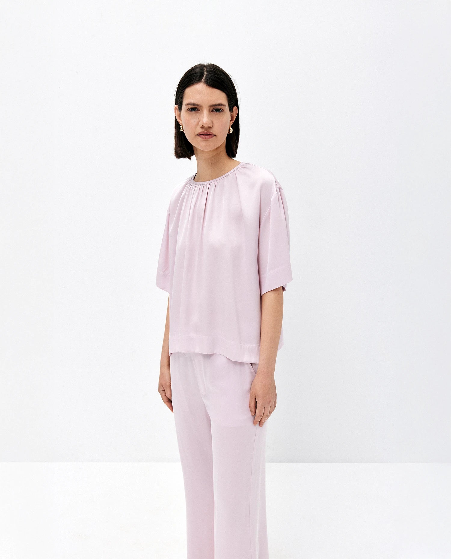 252-84012-60_10 - Allude - 7% Elastan 93% Seide Bluse Damen Halbarm Lockerer Schnitt Rose SAPG::252-84012 Seide Spring/Summer 2025