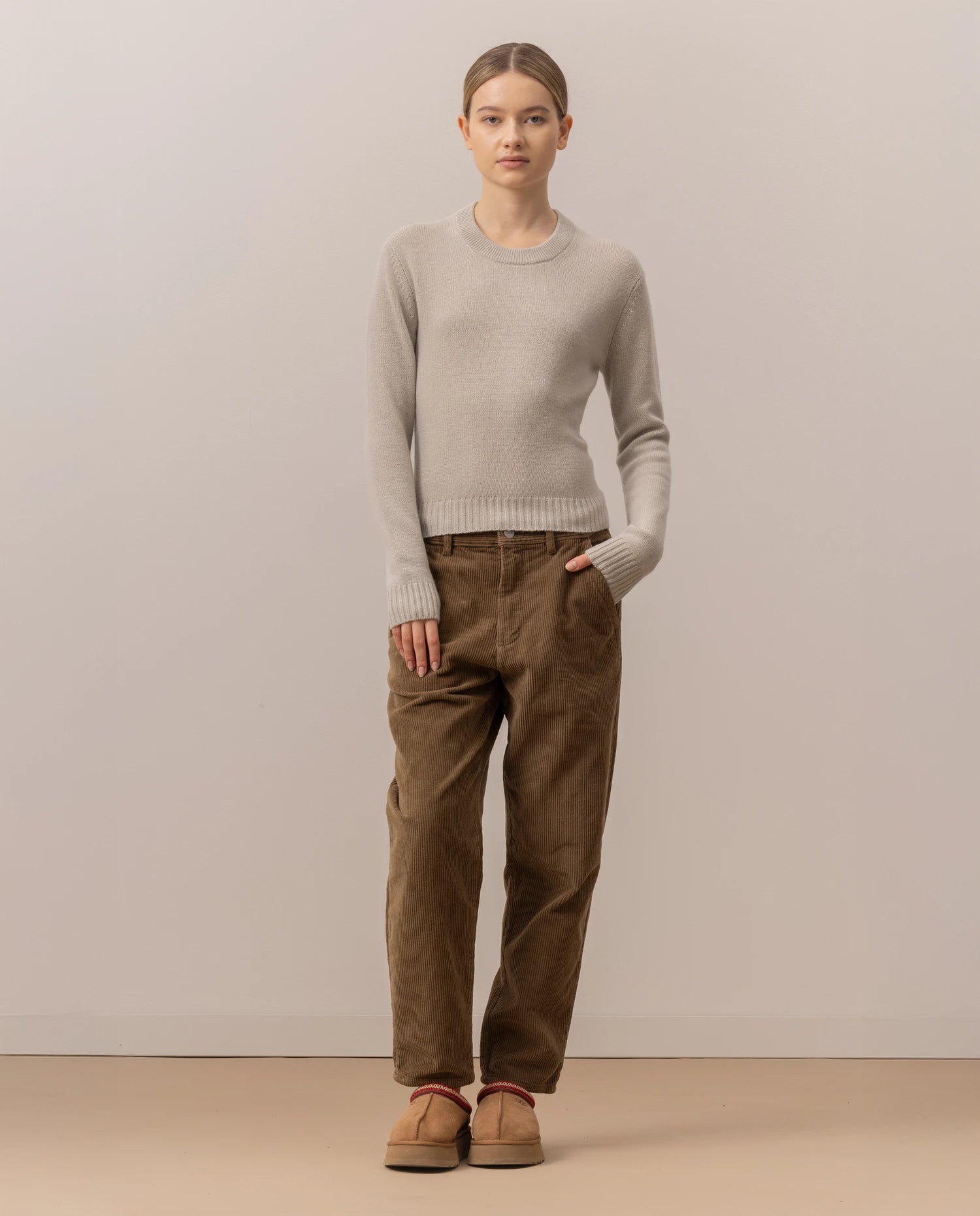 255-11204-82_2 - Allude - 100% Cashmere Active Damen Fall/Winter 2025/2026 Flachstrick Gerade Passform Grau mittelschwerer Strick NEW Pullover Rundhals SAPG::255-11204