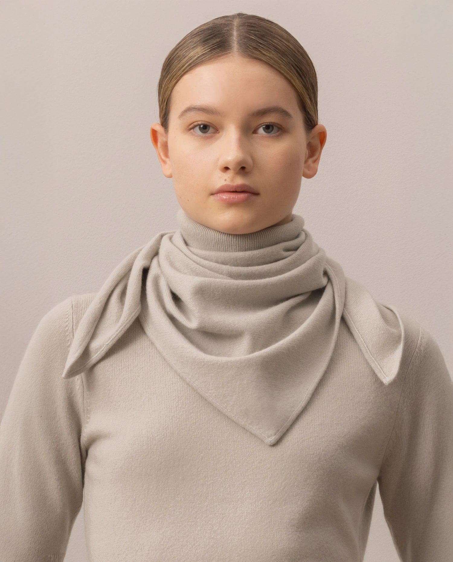 255-11222-82_2 - Allude - 0 100% Cashmere Active Damen Fall/Winter 2025/2026 Feinstrick Flachstrick Grau NEW SAPG::255-11222 Schal