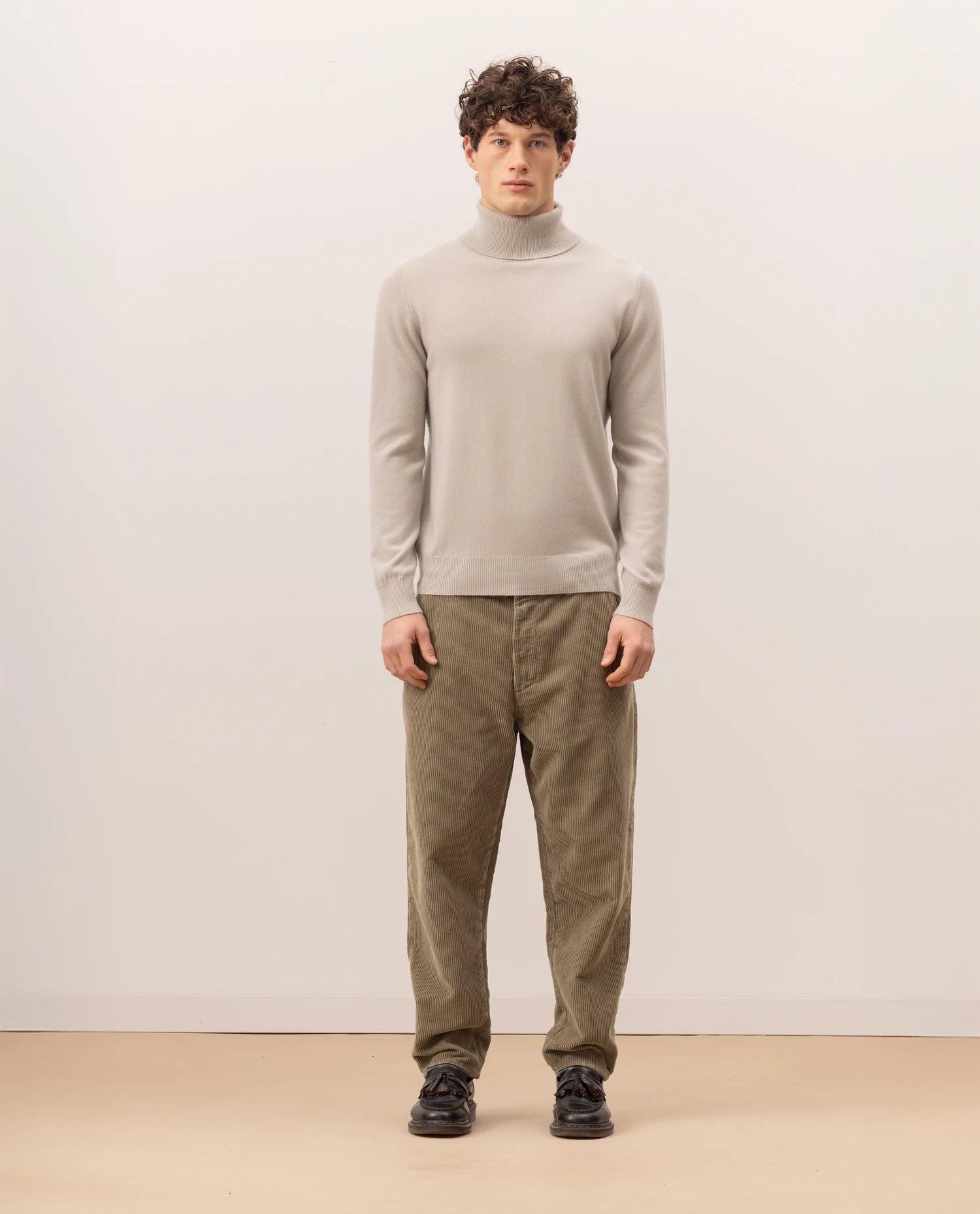 255-30024-82_2 - Allude - 100% Cashmere Active Fall/Winter 2025/2026 Feinstrick Flachstrick Gerade Passform Grau Herren NEW Pullover Rollkragen SAPG::255-30024