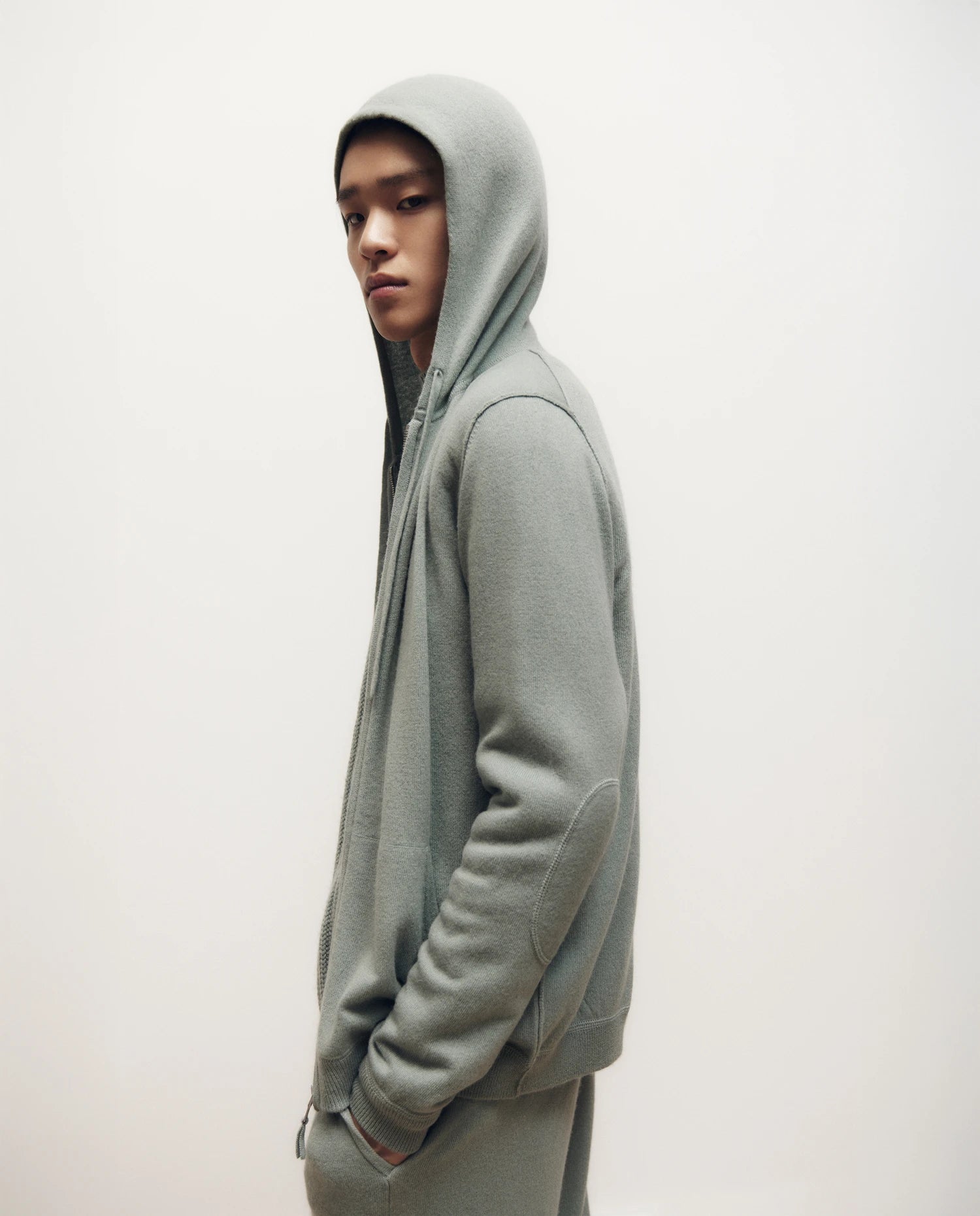 255-37010-31_1 - Allude - 30% Cashmere 70% Wolle Active Fall/Winter 2025/2026 Feinstrick Flachstrick Gerade Passform Grün Herren Kapuze NEW SAPG::255-37010 Strickjacke