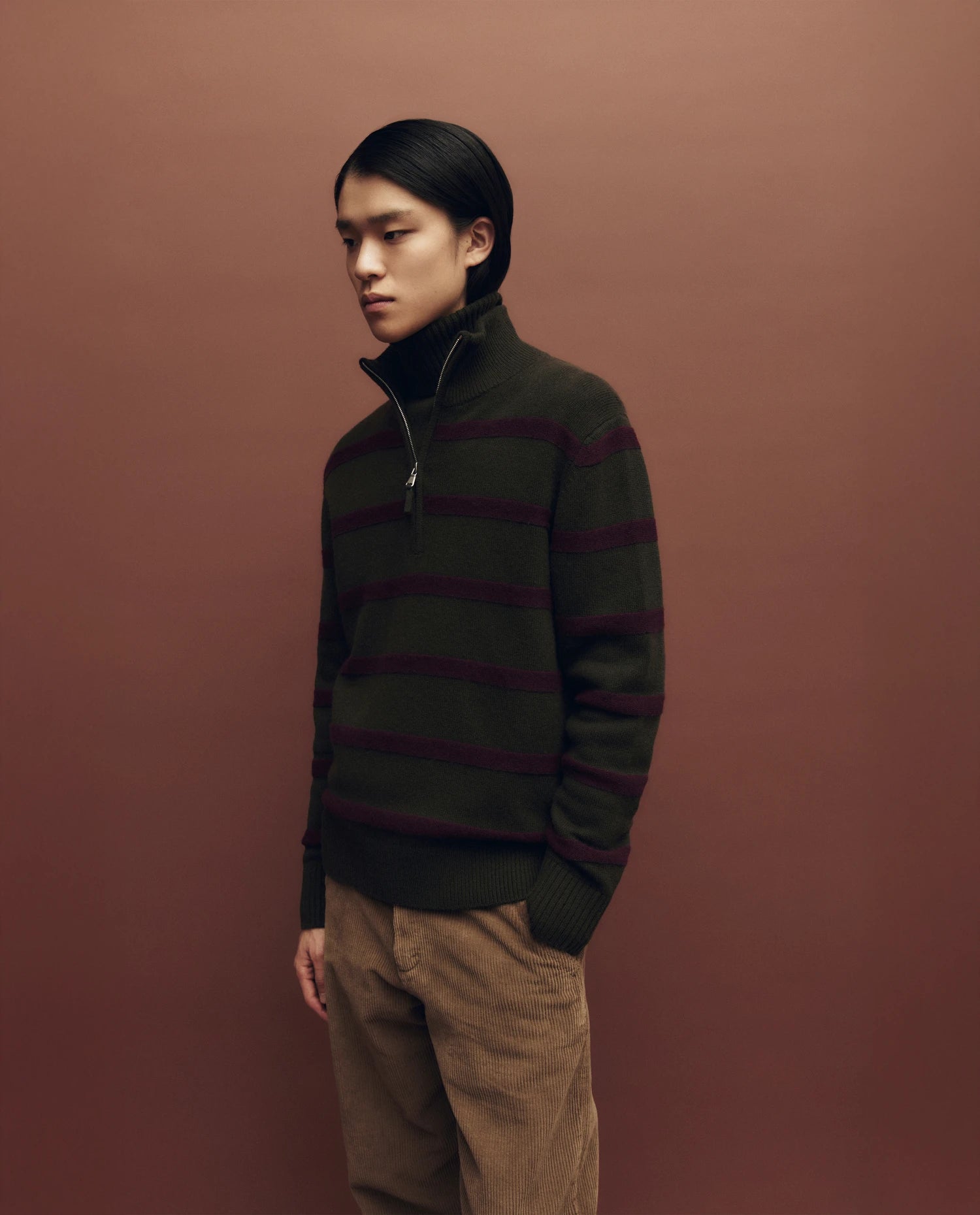 255-37050-38_1 - Allude - 0 30% Cashmere 70% Wolle Active Fall/Winter 2025/2026 Flachstrick mit Streifen --> Streifendesign Gerade Passform Herren Khaki mittelschwerer Strick NEW Pullover SAPG::255-37050