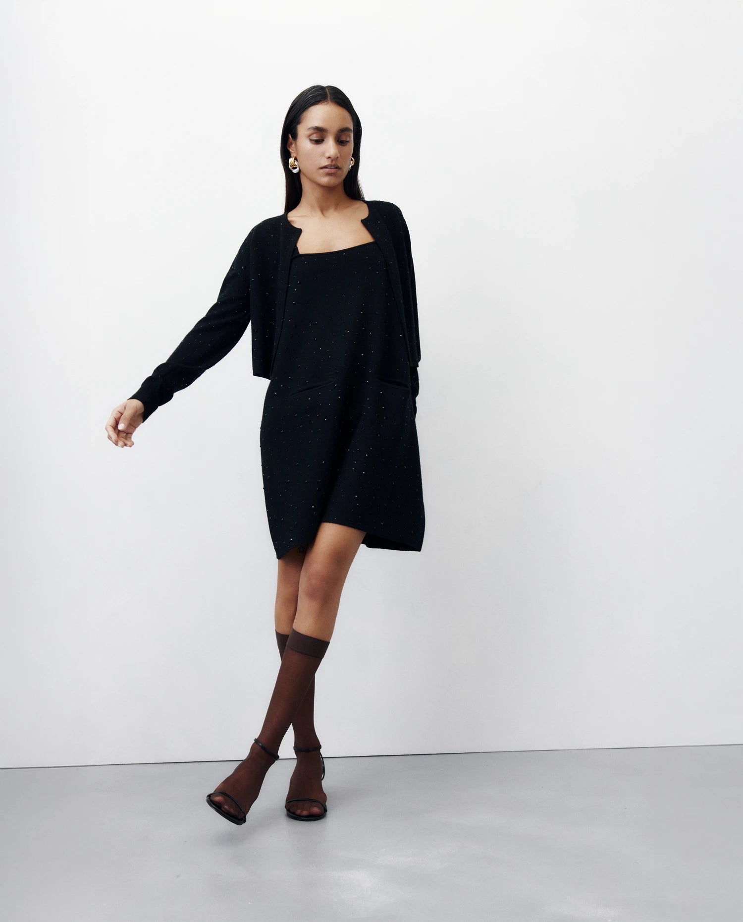 256-20622-90_1 - Allude - 30% Cashmere 70% Wolle Active Damen Holiday 2026 Kleid NEW SAPG::256-20622 Schwarz V-Ausschnitt Wolle