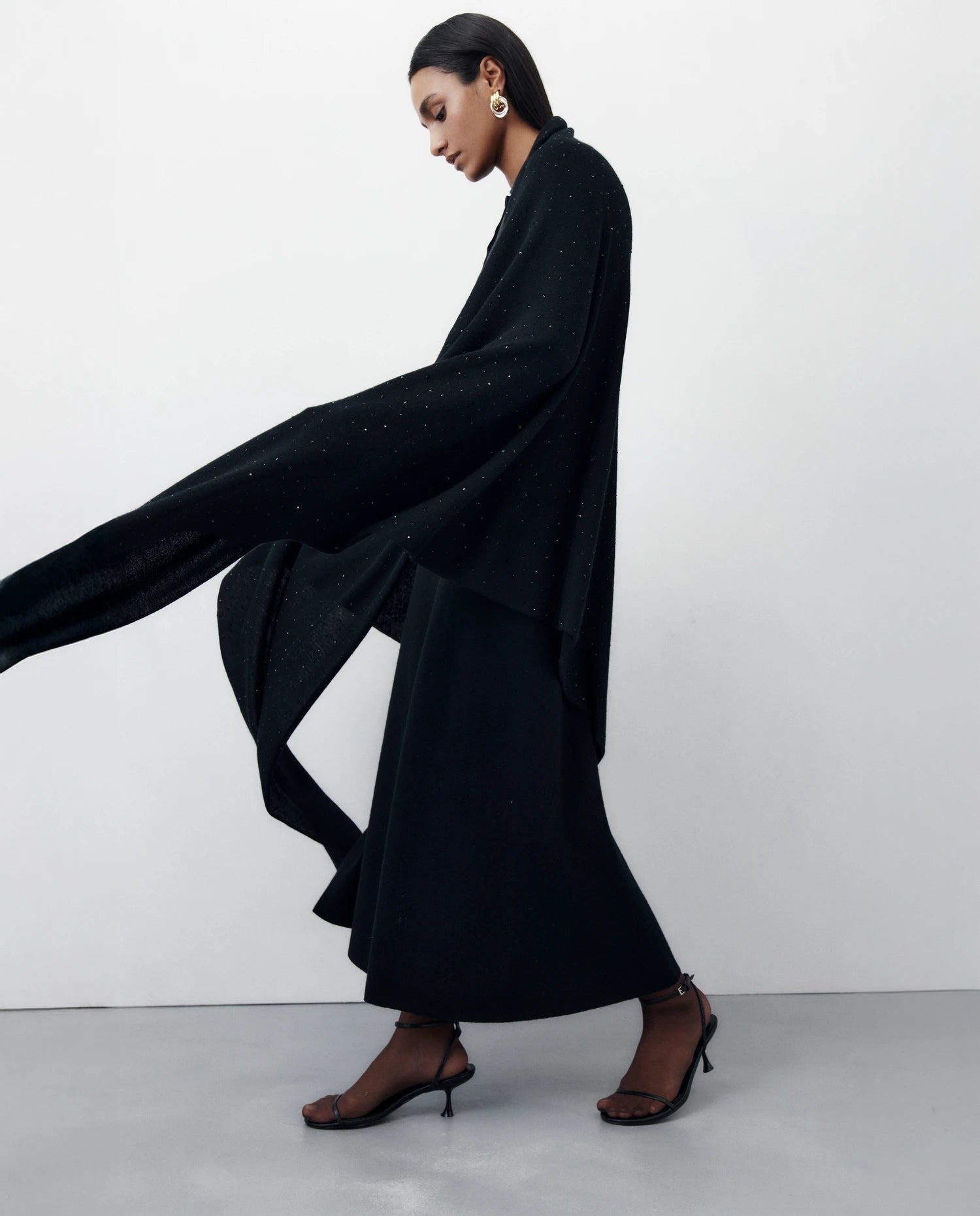256-20624-90_2 - Allude - 30% Cashmere 70% Wolle Active Damen Holiday 2026 NEW SAPG::256-20624 Schal Schwarz Wolle
