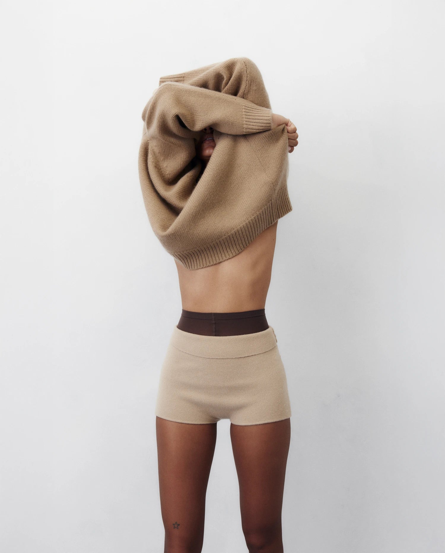 256-20643-43_1 - Allude - 30% Cashmere 70% Wolle Active Beige Damen Holiday 2026 NEW Pullover Rundhals SAPG::256-20643 Wolle