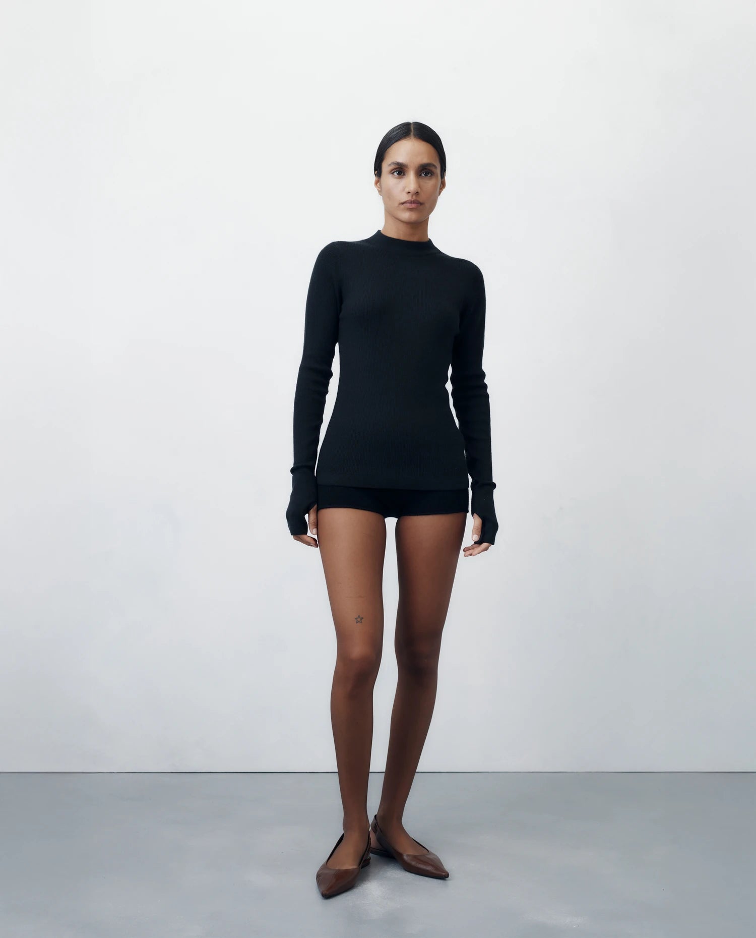 256-20700-90_4 - Allude - 100% Cashmere Active Cashmere Damen Holiday 2026 NEW Polo Pullover SAPG::256-20700 Schwarz Stehkragen