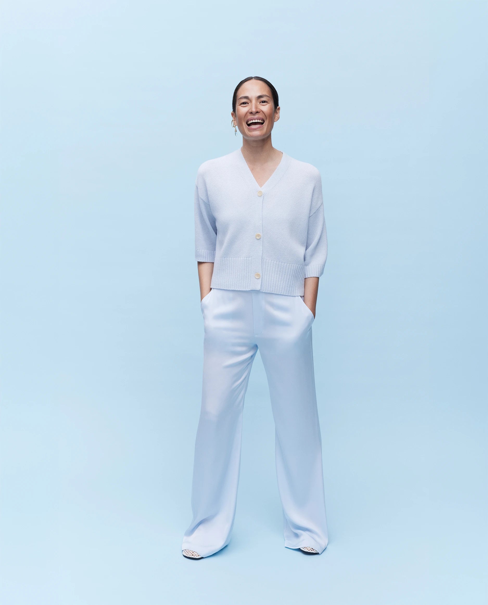 262-11211-10_0382 - Allude - 100% Cashmere Active Blau Cashmere Damen Halbarm SAPG::262-11211 Spring/Summer 2026 Strickjacke V-Ausschnitt