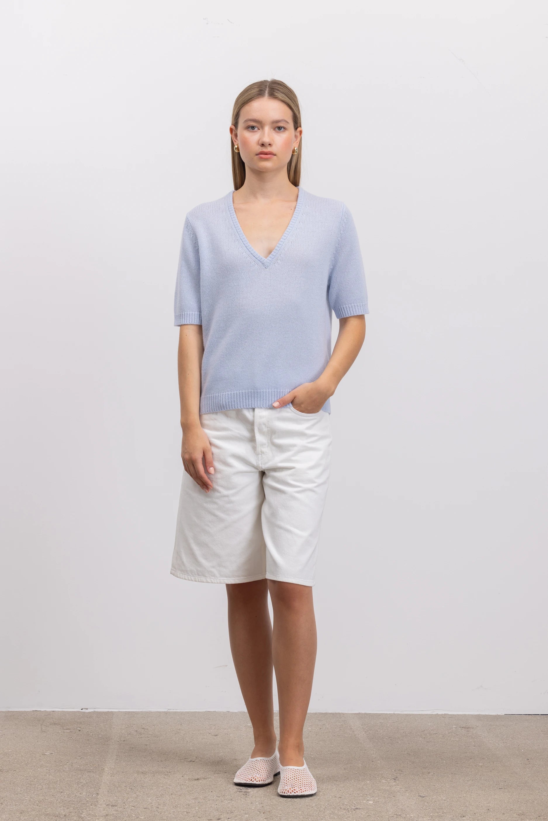 262-17003-10_5 - Allude - 1/4 Arm 30% Cashmere 70% Wolle Blau Damen Pullover SAPG::262-17003 Spring/Summer 2026 V-Ausschnitt Wolle