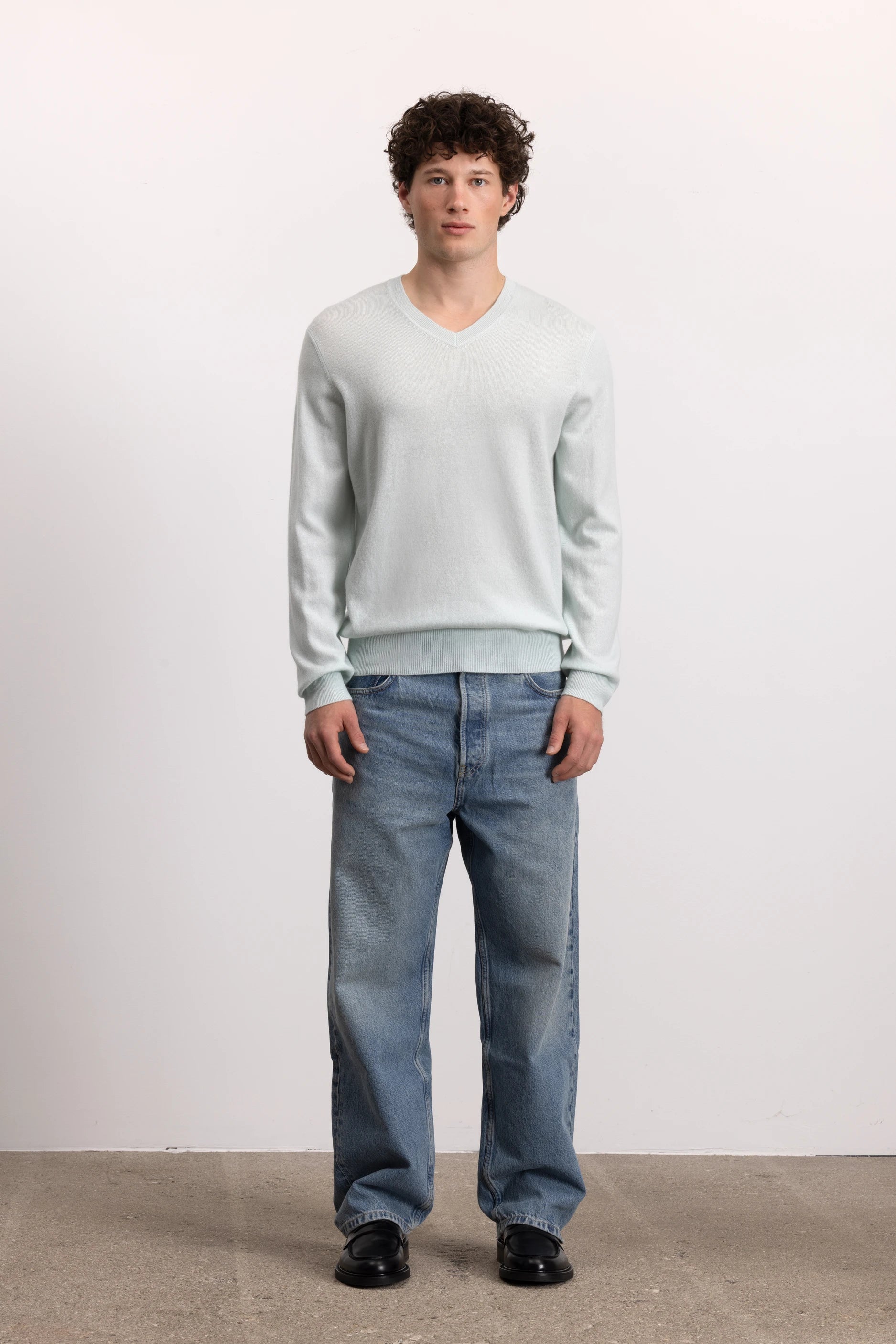 262-37020-30_5 - Allude - 30% Cashmere 70% Wolle Grün Herren Langarm Pullover SAPG::262-37020 Spring/Summer 2026 V-Ausschnitt Wolle