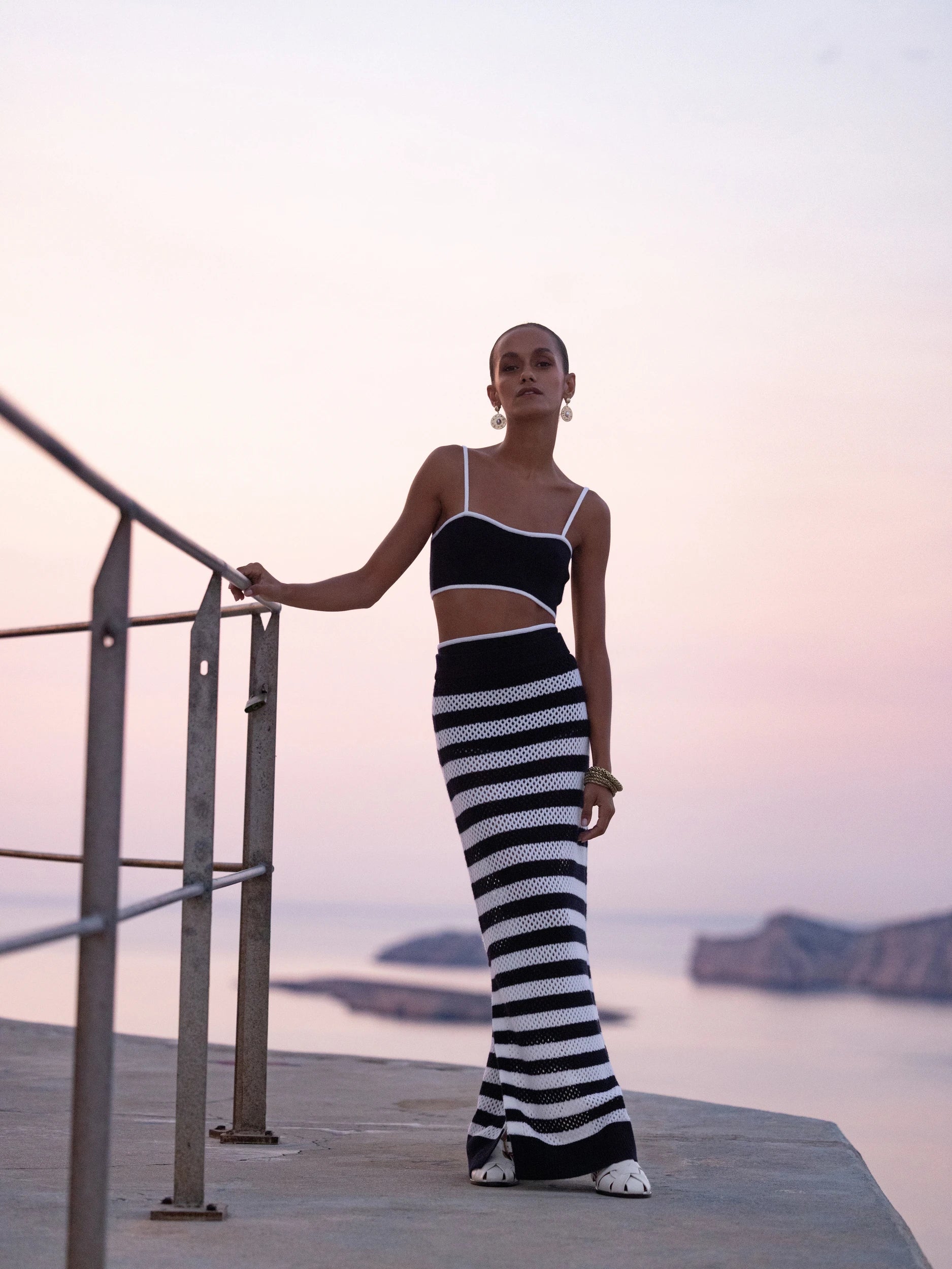 263_20032_1440_20033_1440_20623_1440_8_70bf1063-513b-460c-8907-3cb7dedbf878 - Allude - 30% Cashmere 70% Wolle Active Capsule Summer 2026 Damen Navy NEW Rock SAPG::263-20623 Spring/Summer 2026 Wolle