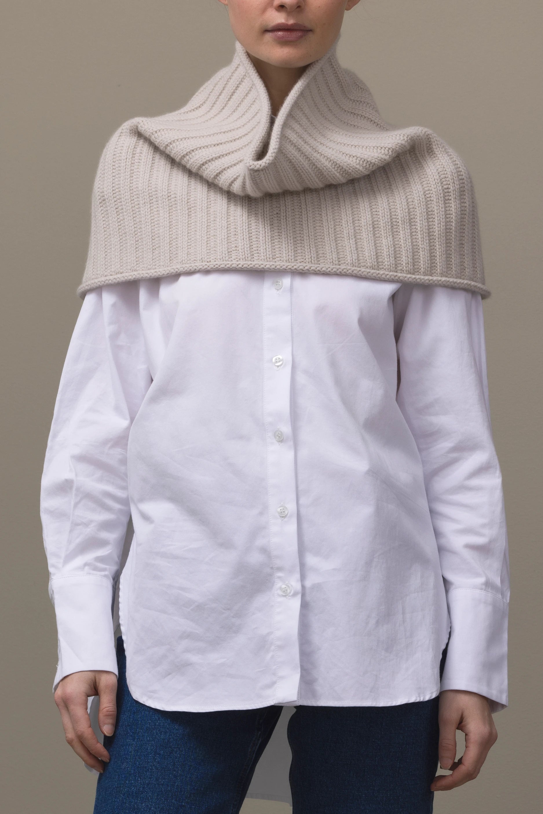 265-11121-43-S_2_4d706f00-5846-4a29-a6ef-d8b0387f7f96 - Allude - 100% Cashmere Active Beige Cashmere Damen Fall/Winter 2026/2027 Langarm NEW SAPG::265-11121 Schalkragen Strickjacke