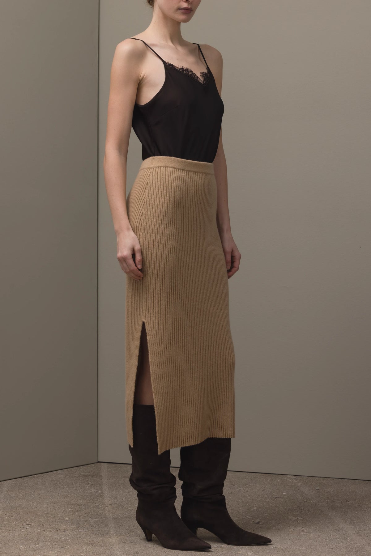 265-17081-45-14 - Allude - 30% Cashmere 70% Wolle Active Damen Fall/Winter 2026/2027 NEW Rock SAPG::265-17081 Schwarz Wolle