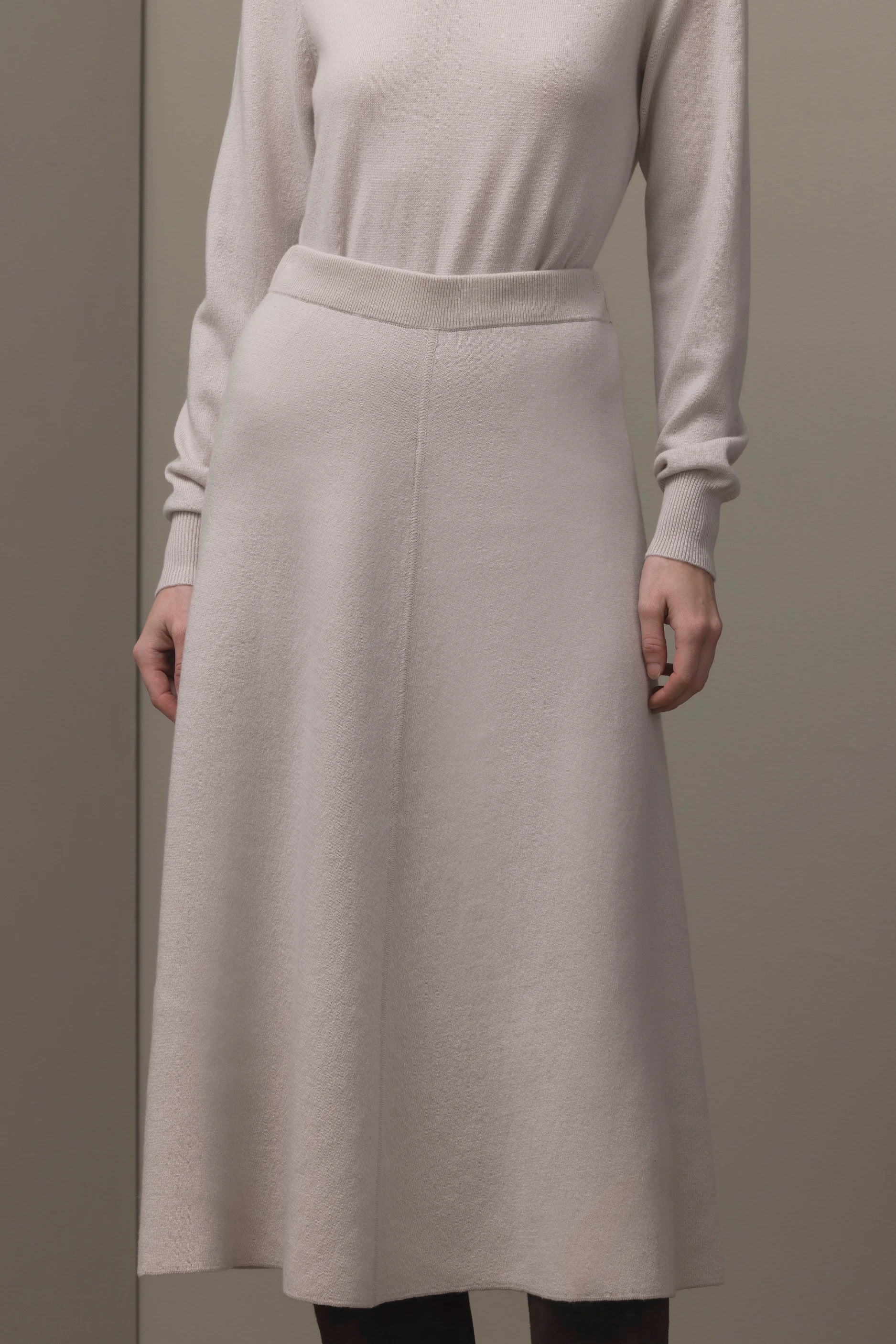 265-17604-43-S_2 - Allude - 30% Cashmere 70% Wolle Active Beige Damen Fall/Winter 2026/2027 NEW Rock SAPG::265-17604 Wolle