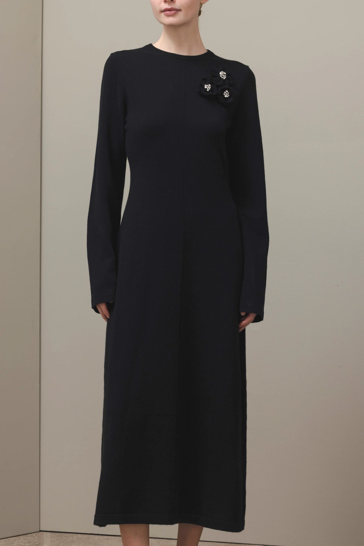 265-17682-90-S_2 - Allude - 30% Cashmere 70% Wolle Active Damen Fall/Winter 2026/2027 Halbarm Kleid NEW Rundhals SAPG::265-17682 Schwarz Wolle