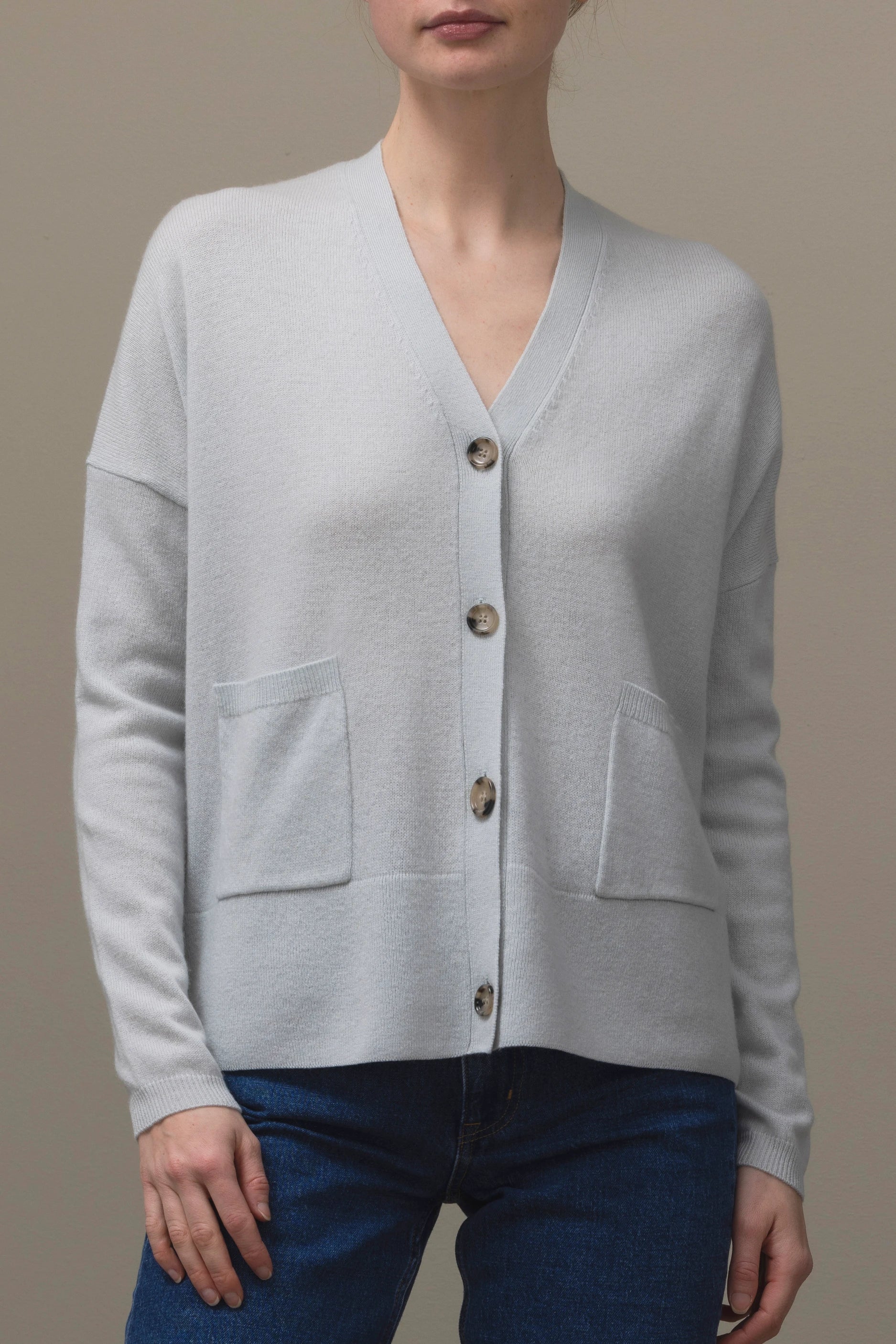 265-17731-30-S_2 - Allude - 30% Cashmere 70% Wolle Active Damen Fall/Winter 2026/2027 Grün Langarm NEW SAPG::265-17731 Strickjacke V-Ausschnitt Wolle