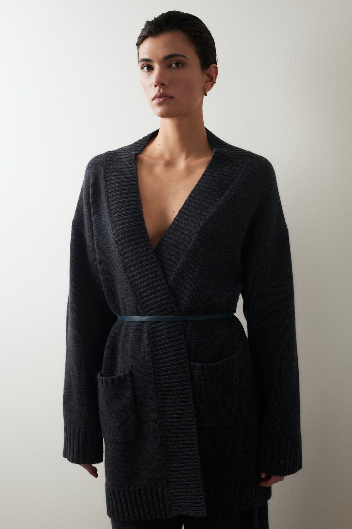 Woll-Mischung Strickjacke in Grau