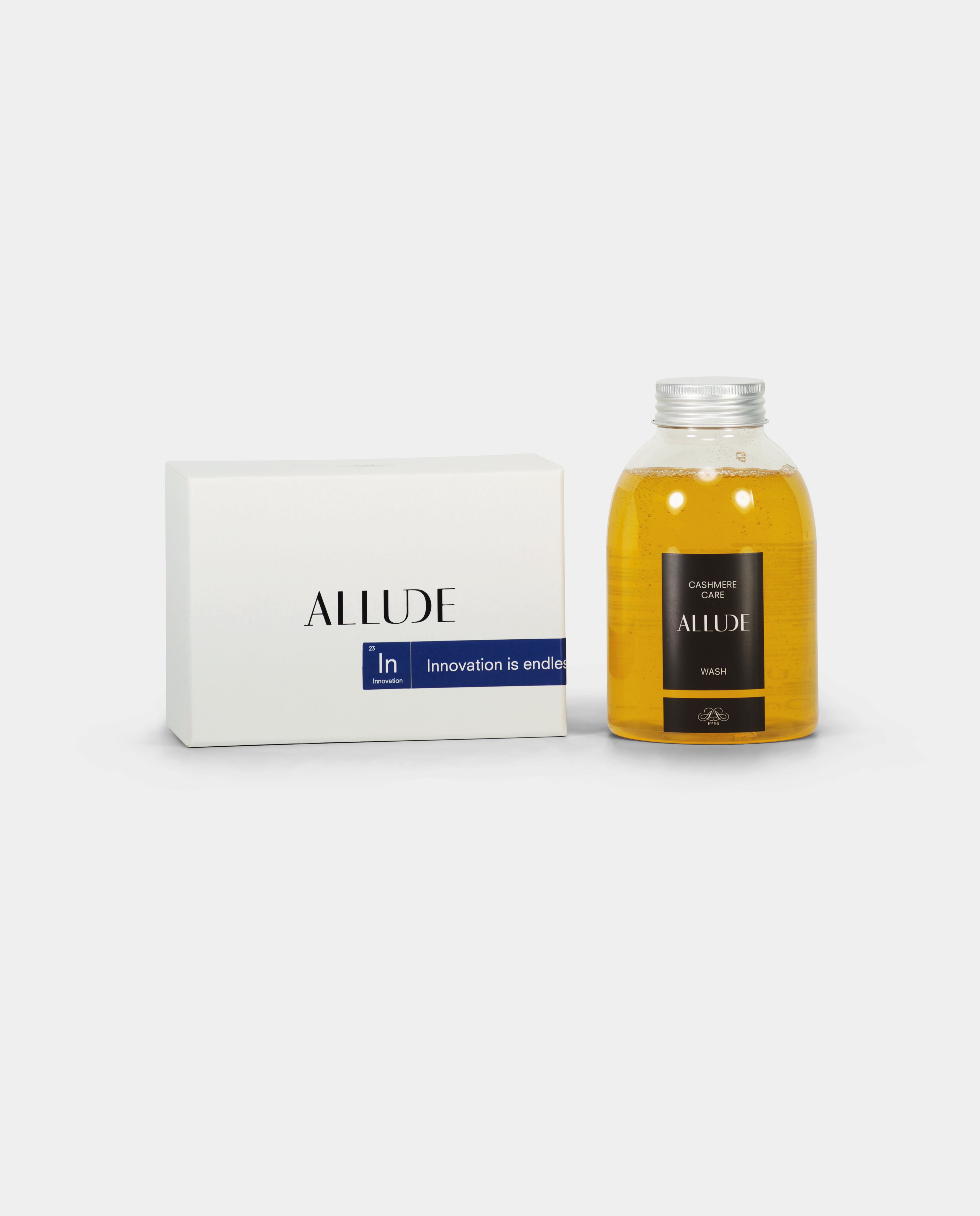 10-00008-4 - Allude - Care Set