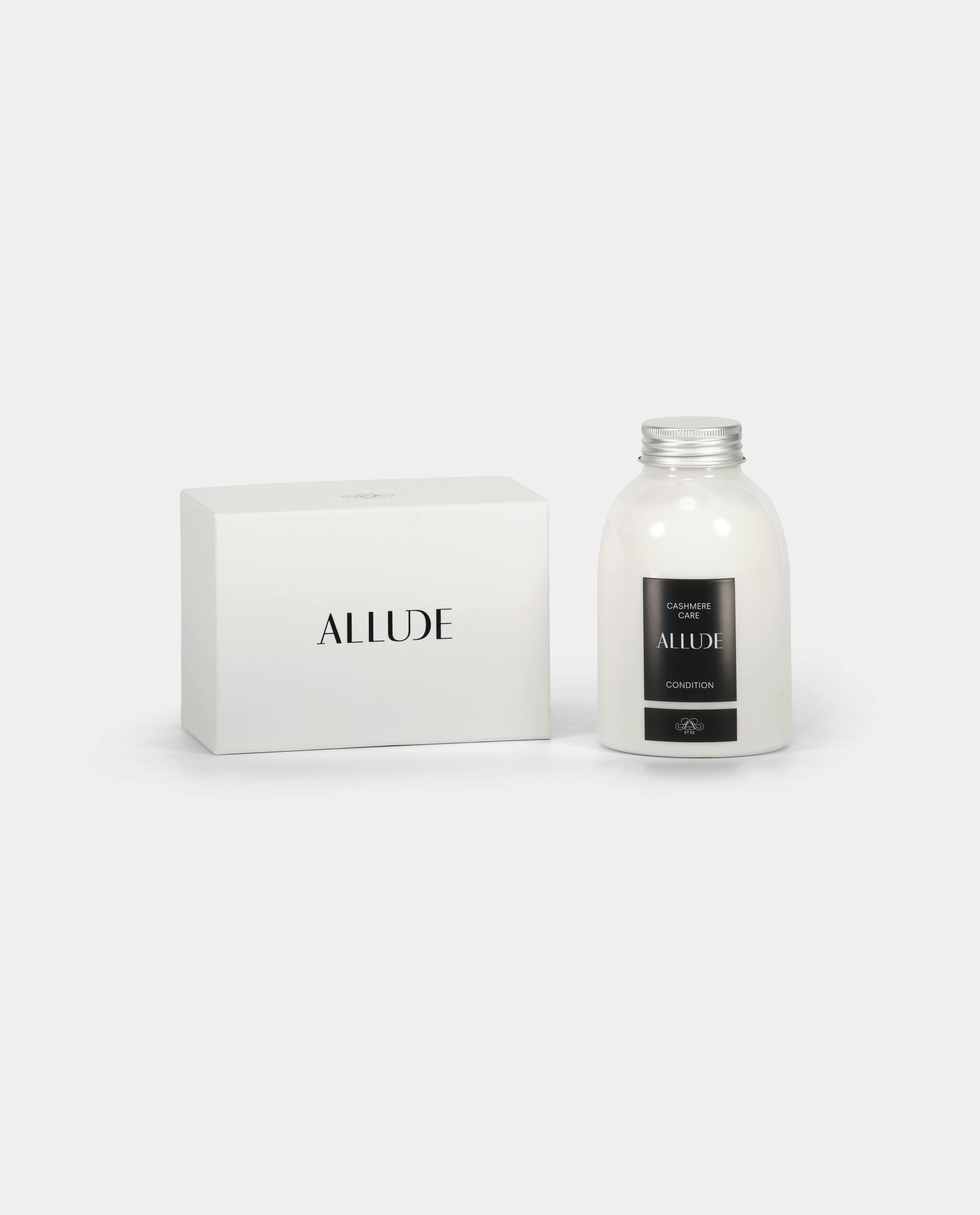 10-00009-1 - Allude - Care Set